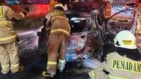 Duh! Mazda 2 Hangus Terbakar Tinggal Rangka, Diduga Gegara Remaja Konvoi Nyalakan Petasan