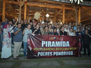 Momen Guyub Polisi di Ponorogo Bukber Perkuat Soliditas