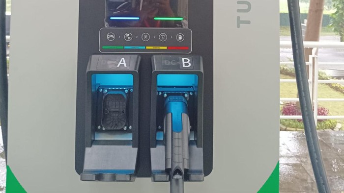 Pakai Mobil Listrik Selama Lebaran Bisa Isi Daya Gratis di SPKLU Ini, Caranya?