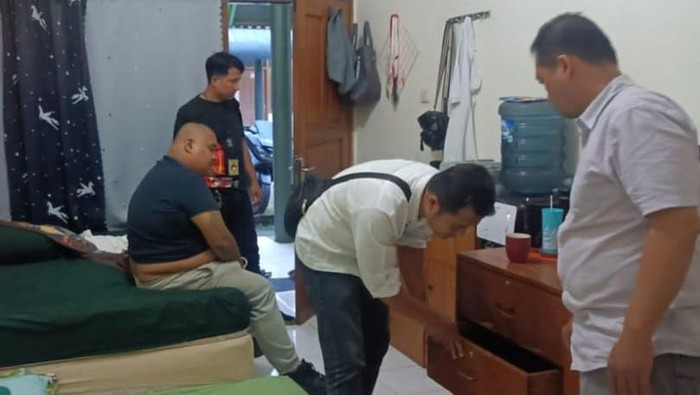 Pelapor Ghatan Saleh dijemput paksa polisi