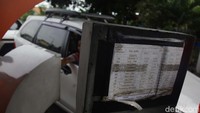 Kepadatan terlihat di exit tol Tol Merak.