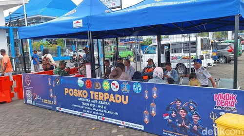 Foto: Posko Gabungan di Pelabuhan Laut Larantuka, Sabtu (6/4/2024). Foto: Yurgo Purab/detikBali.