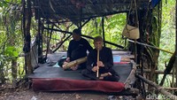 Selama perjalanan menuju Keranjang Sultan, pengunjung akan dimanjakan dengan pemandangan alam khas pegunungan. Bahkan ada penampilan musik khas Sunda dengan menggunakan alat musik Karinding hingga Suling.  