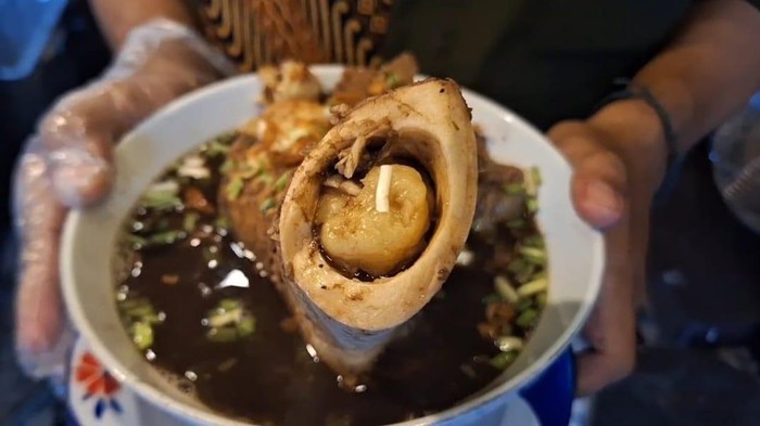Rawon sumsum Surabaya