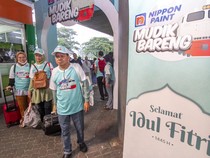 Ribuan Mitra Tukang-Mandor Mudik Gratis Naik Kereta Api Eksekutif
