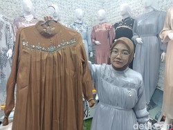 Cerita Pembeli Baju Shimmer untuk Lebaran di Pasar Tanah Abang