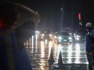 One Way Diterapkan di Tol Kalikangkung KM 414-Cikampek Km 72 Malam Ini