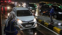 Sedangkan tanggal 6-7 April 2024 selama 24 jam dan 8-9 April pada pukul 08.00 - 12 WIB guna memperlancar lonjakan arus mudik.