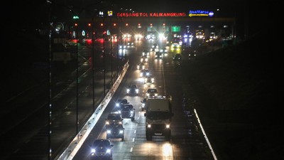 Penerapan Satu Arah di Gerbang Tol Kalikangkung