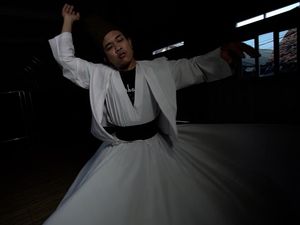 Anwar Pandawa Lima, Penari Sufi dari Cilincing