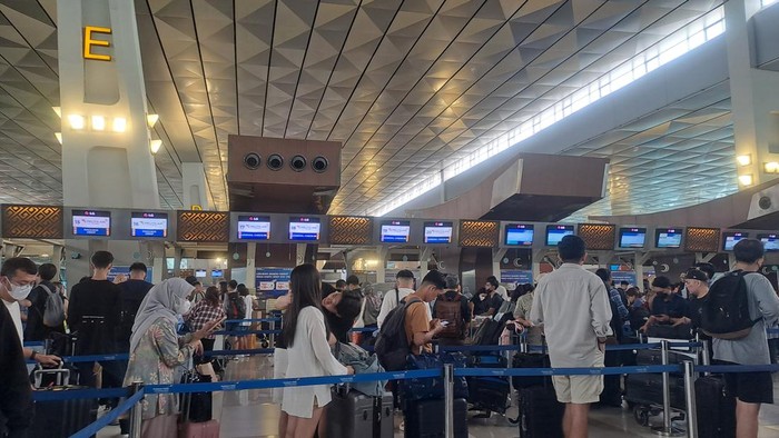 Suasana di terminal 3 Bandara Soetta hari Sabtu (6/4/2024) (Lisye/detikcom)