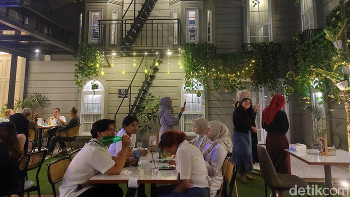 Suasana Sultan Agung Resto