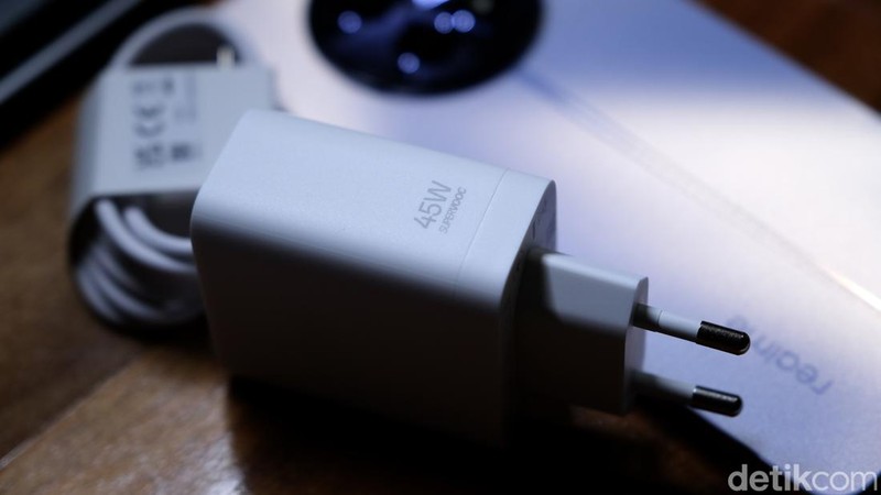 Unboxing Realme 12 5G