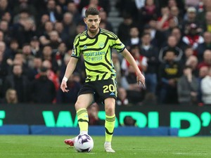 Jorginho Pemimpin Lini Tengah Arsenal