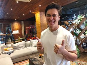 Debut Sutradara di Lembayung, Baim Wong: Ada yang WhatsApp Saya dari Hollywood