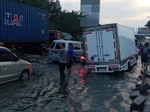 Pemkot Semarang Optimalkan Fungsi Pompa Air untuk Atasi Banjir Kaligawe
