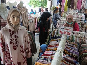 Belanja Lebaran-Pemudik Menurun, Pakar UGM: Ekonomi Sedang Tidak Baik-baik Saja
