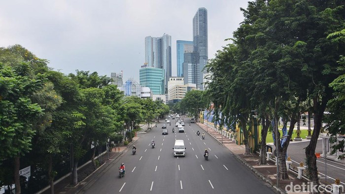 Jalanan Kota Surabaya Lenggang Jelang Lebaran 2024 Jalanan Kota Surabaya Lenggang Jelang Lebaran 2024