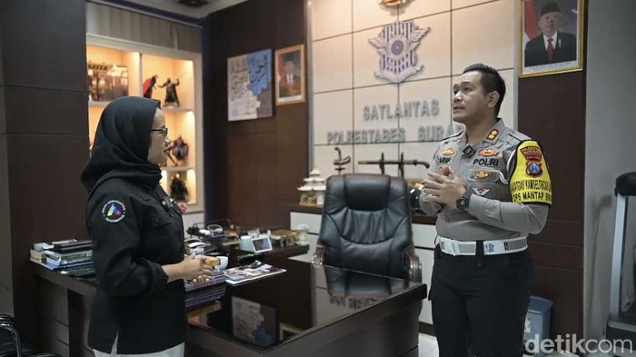 Kasat Lantas Polrestabes Surabaya AKBP Arif Fazlurrahman saat berbincang dengan detikJatim soal cipta kondisi di musim mudik Lebaran.
