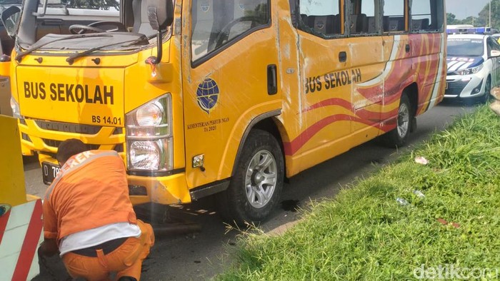 Kecelakaan di Tol Cipularang.