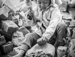 Kumpulan Potret Menohok Tampilkan Pekerja Anak di Bawah Umur