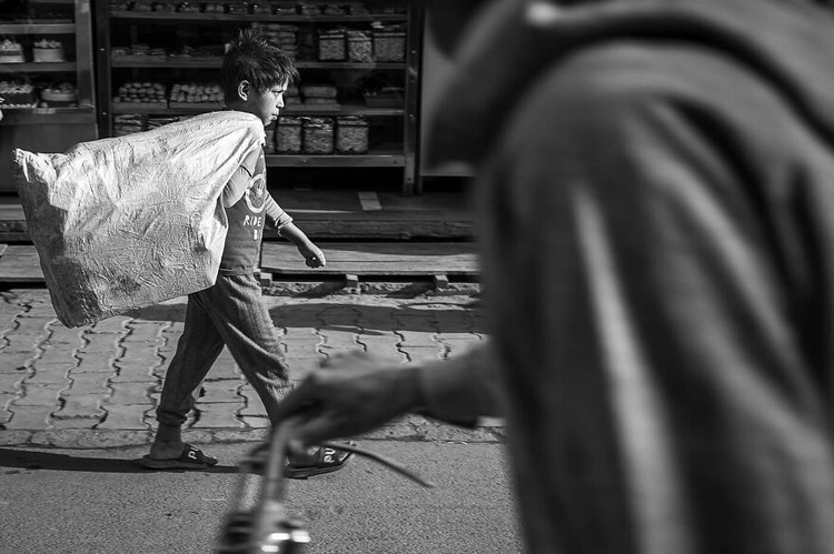 Kumpulan Potret Menohok Tampilkan Pekerja Anak di Bawah Umur