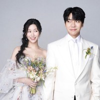Aktor Lee Seung Gi dan aktris Lee Da In merayakan satu tahun pernikahan mereka hari ini, Minggu (7/4/2024). Lewat akun Instagram-nya, sang istri menunjukkan foto-foto pre wedding bersama Lee Seung Gi yang belum dibagikan kepada penggemar. Foto: dok. Instagram @xx__dain
