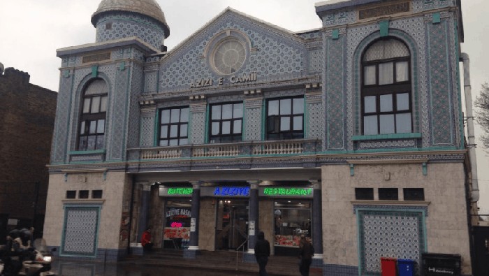 Masjid Aziziye di London, Inggris
