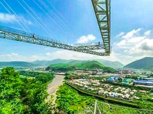 Terpopuler: Menara Baja China, Spot Intip Kehidupan Korut yang Bikin Gaduh
