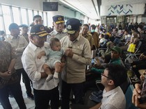 Menko PMK Muhadjir dan Menhub Tinjau Arus Mudik di Merak