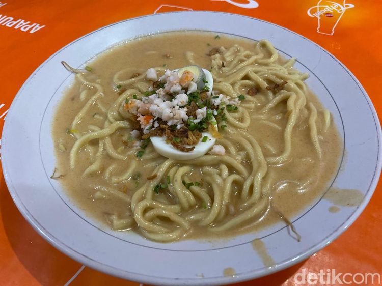 Cicip Mie Celor Legendaris yang Gurih Nian!