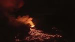 Pemandangan Menakjubkan dan Mengerikan Lahar Panas Gunung di Islandia