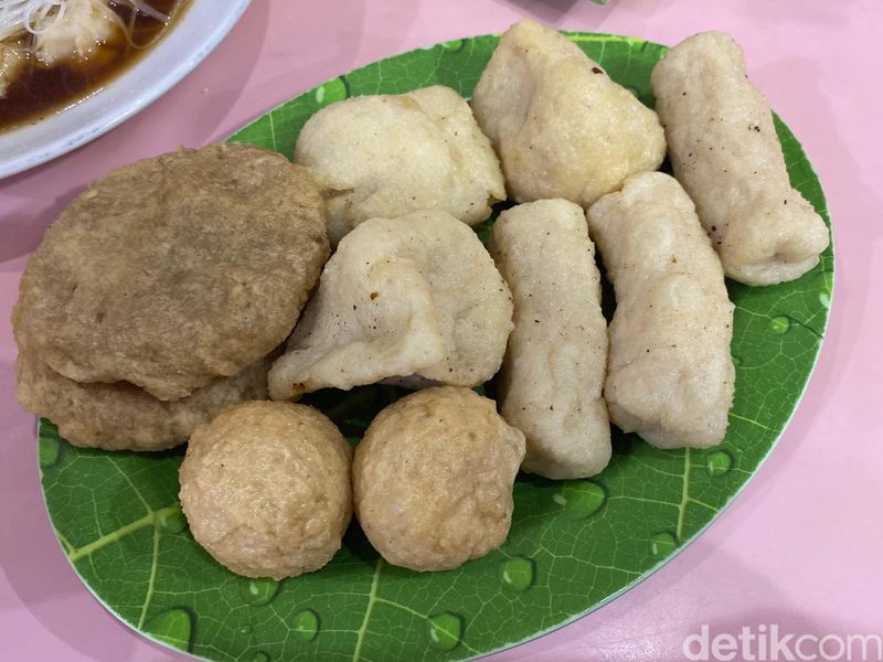 Pempek Saga Sudi Mampir yang legendaris sejak 1961 di Palembang