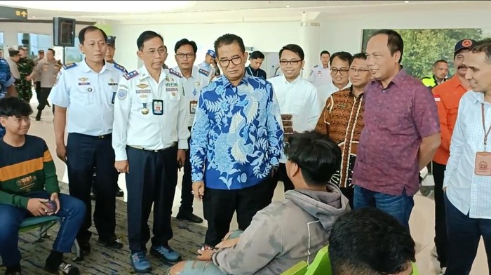 Pj Gubernur Kaltim Akmal Malik melakukan tinjauan di Bandara Sultan Aji Muhammad Sulaiman SAMS) Sepinggan. Dokumen Istimewa