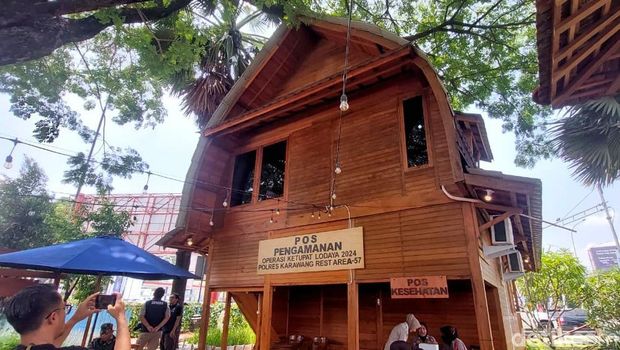 Posko mudik di rest area tol Japek
