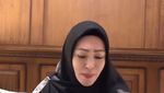 Selain Sibuk Jualan Kue, Angelina Sondakh Juga Sering Kulineran