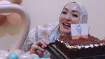 Selain Sibuk Jualan Kue, Angelina Sondakh Juga Sering Kulineran