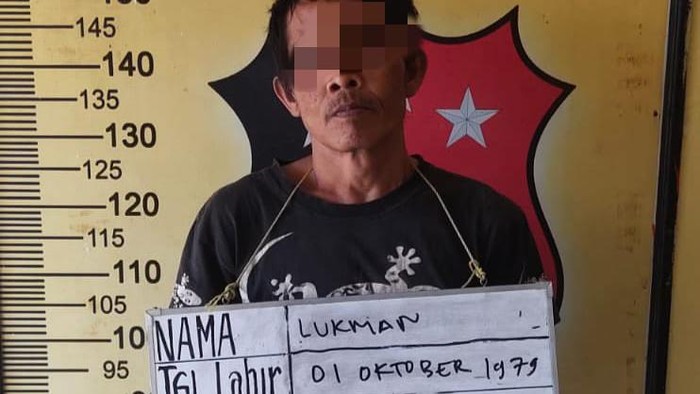 Seorang pria diamankan kepolisian karena mencuri dan menikam warga saat ketahuan beraksi di Jalan Rawe, Kecamatan Medan Labuhan, Kota Medan. (Dok Polres Pelabuhan Belawan)
