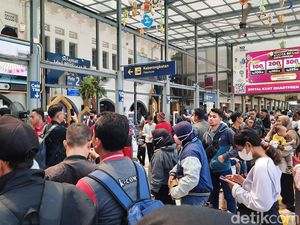 Cerita Sri yang Baru Mudik di H+3 Lebaran Gegara Kehabisan Tiket