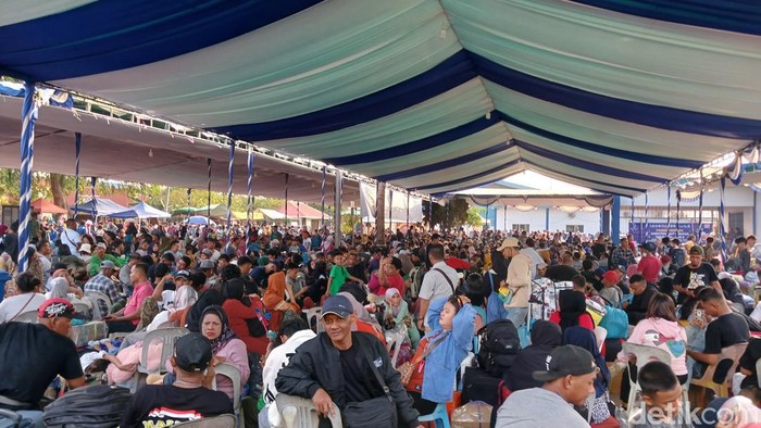 Suasana di ruang tunggu Pelabuhan Batu Ampar, Batam, Kepulauan Riau. (Foto: Alamudin Hamapu/detikSumut).