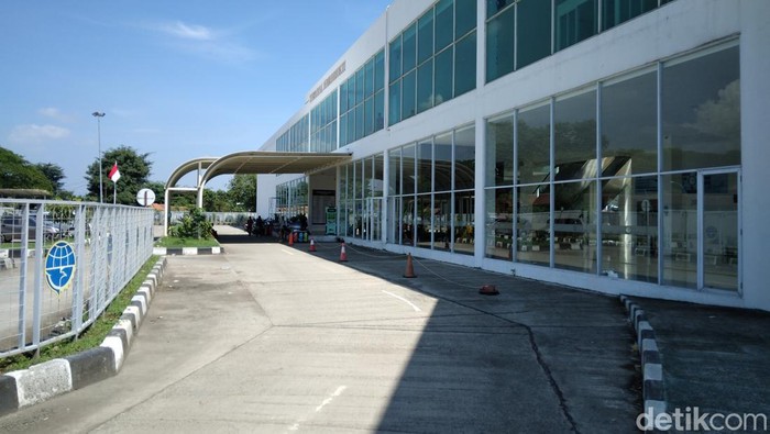 Suasana di Terminal Harjamukti Cirebon