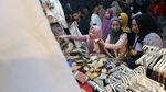 Potret Pasar Baru Diserbu Pengunjung pada H-3 Lebaran