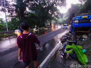 Identitas Korban Tewas Tertabrak Truk Minyak Sawit di Cipatat