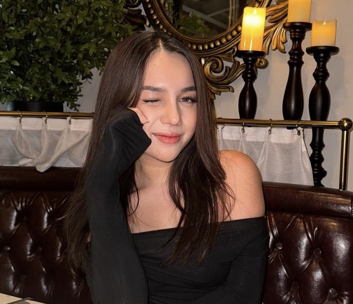 Una Dembler, Selebgram yang Sering Bikin Konten Makan dan Kulineran Una Dembler, Selebgram yang Sering Bikin Konten Makan dan Kulineran