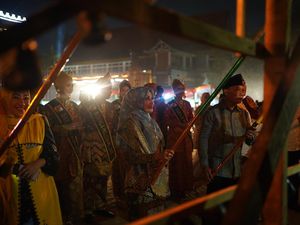 Pj Wali Kota Nyalakan Lampu Colok, Festival Ramadan Budaya Melayu