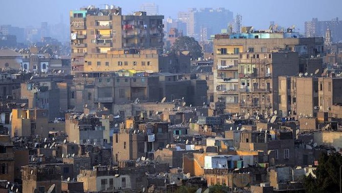 A general view shows Cairoís buildings on January 23, 2013 in the centre of the Egyptian capital. AFP PHOTO/KHALED DESOUKI (Photo by KHALED DESOUKI / AFP)