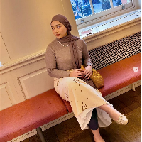 Selama kuliah di Inggris, Zara kerap mengunggah gaya #ootd dalam berkegiatan. Hijab yang sering digunakannya adalah pashmina jersey atau bahan kaus. Foto: Dok. Instagram
