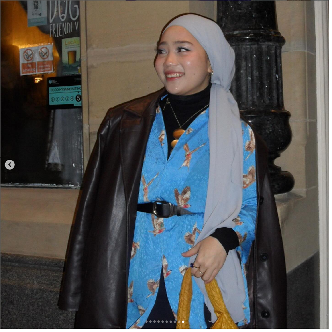 Zara membuat pengumuman soal melepas hijabnya melalui unggahan di Instagram pada Jumat (5/4/2024). “Setelah banyak pertimbangan dan diskusi yang sangat amat panjang dengan keluarga aku, aku memutuskan melepas kerudungku,” tulisnya. Foto: Dok. Instagram