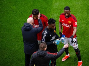 Onana Pakai Pelumas Sarung Tangan Kiper, tapi Kebobolan 2 Gol