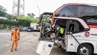 Begini Kondisi Bus Primajasa yang Terlibat Kecelakaan Maut di Tol Jakarta-Cikampek